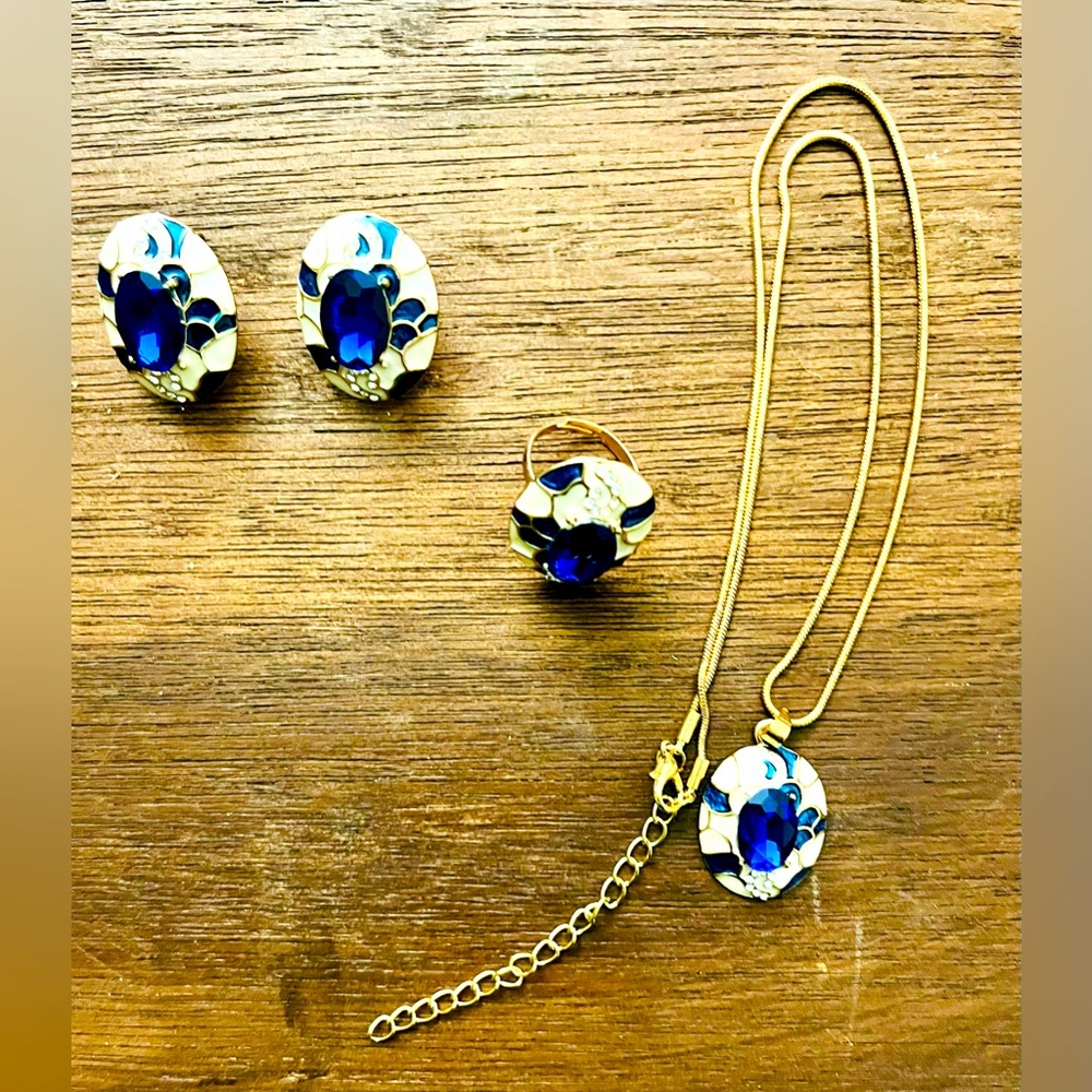 VTG Sapphire Blue Cut Glass Enamel Pendant Necklace, Ring & Pierced Earrings Set